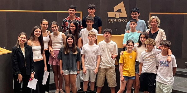 Axular Lizeoko Gazte Legebiltzarra