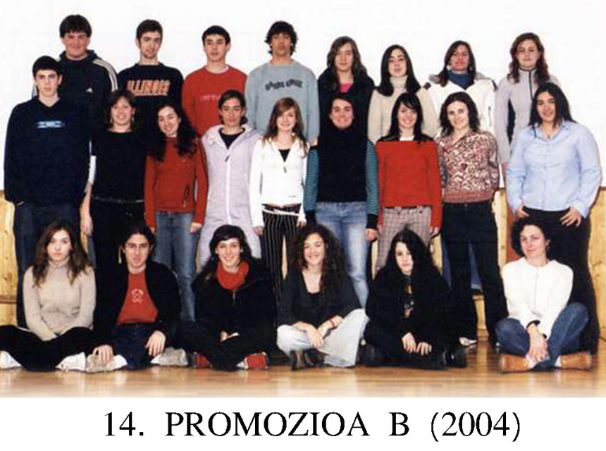 22Batxilergoko_14_promozioa_letrak_2004.jpg