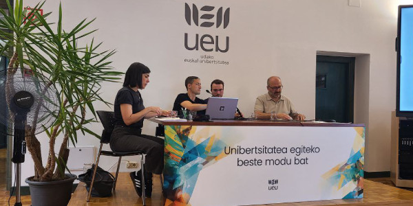 Axular Lizeoa en los Cursos de Verano de la UEU